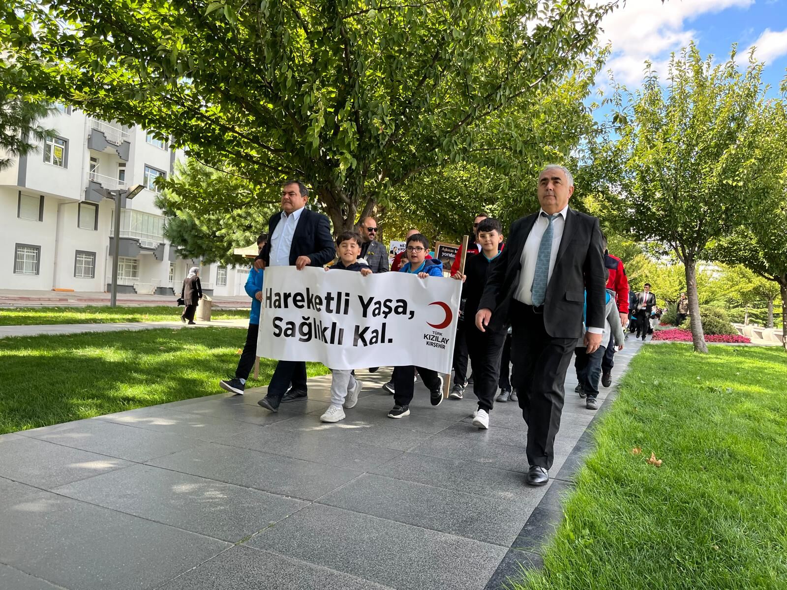 Kırşehir’de “Yürü Kırşehir” Sesleri Yükseldi Miniklerden Yerel Şiveli Pankart (6)