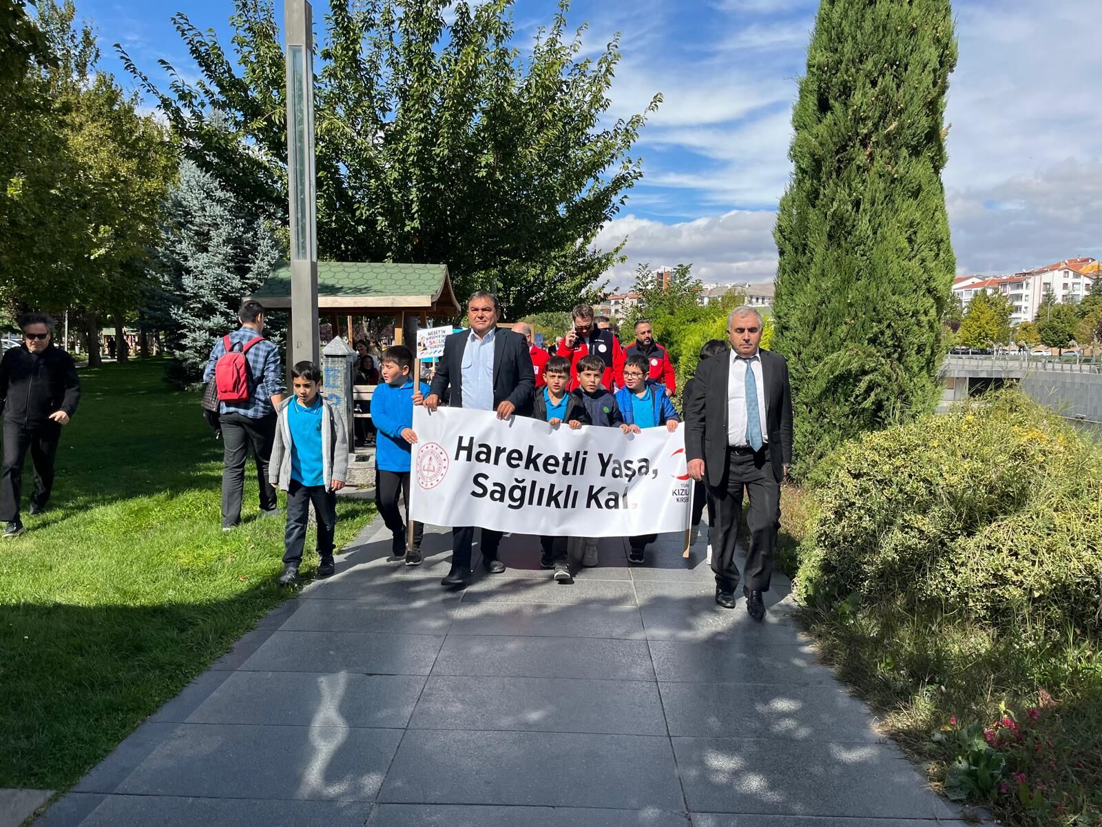 Kırşehir’de “Yürü Kırşehir” Sesleri Yükseldi Miniklerden Yerel Şiveli Pankart (8)