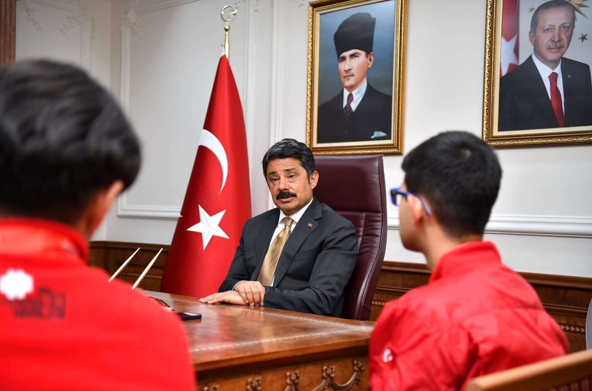 Kırşehir'in Gururu Oldular! Vali Demiryürek Teknofest Şampiyonlarını Ağırladı (1)