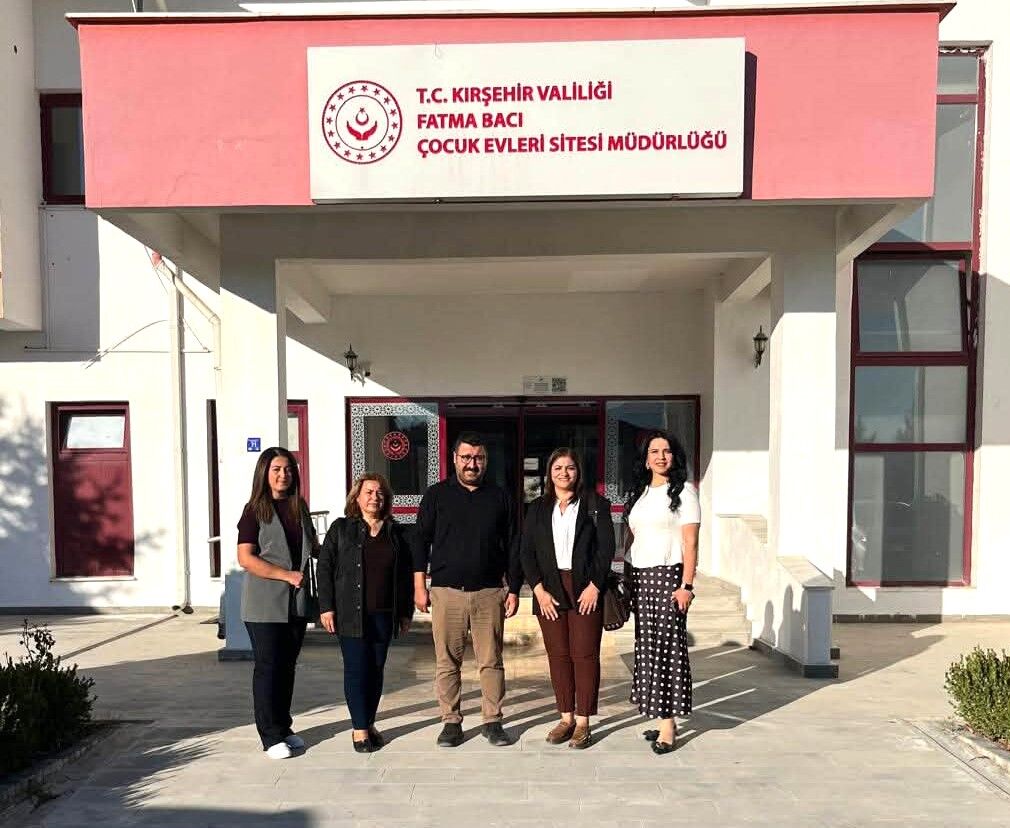 Kız Çocuklarının Hayalleri Renklerle Buluştu (1)