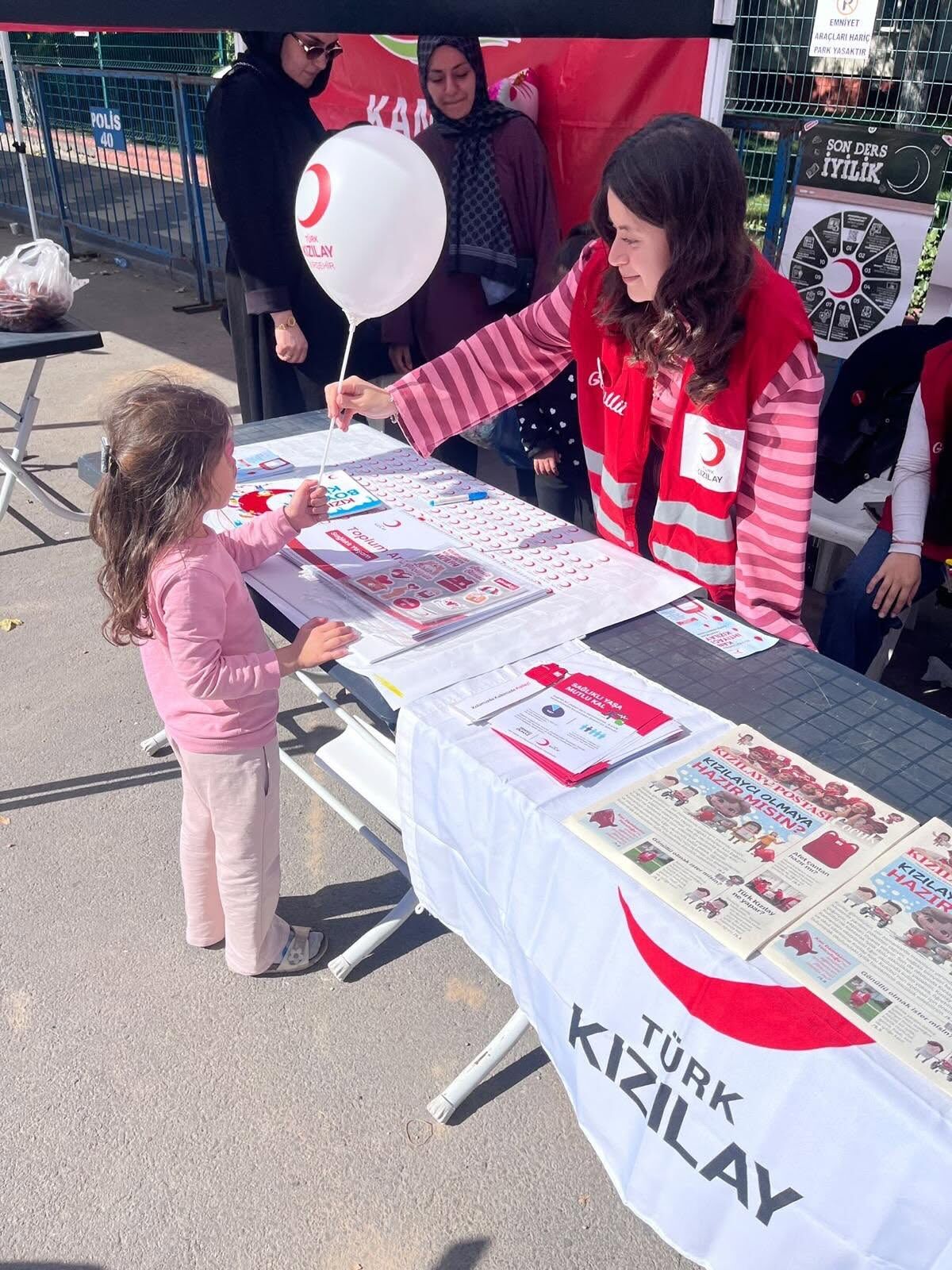 Kızılay Gönüllüleri Kaman’da Iyilik Için Meydanda