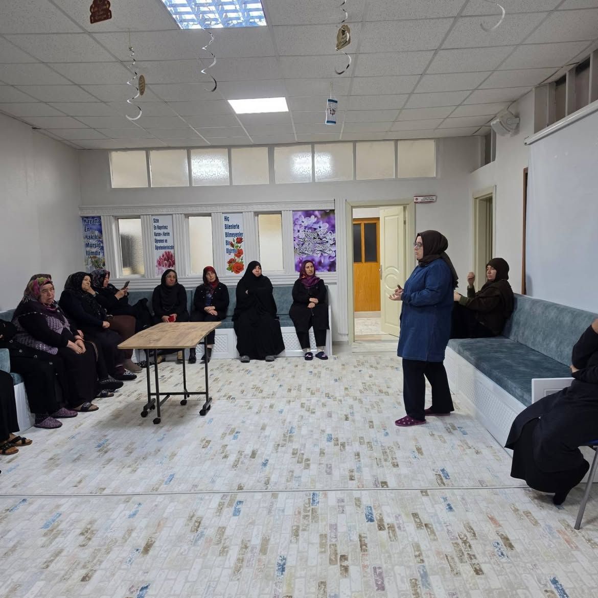 Merkez Shm Personelleri Tarafından Karlıoğlu Kuran Kursu Kursiyerlerine Çocuk Akademisi Eğitimi (1)