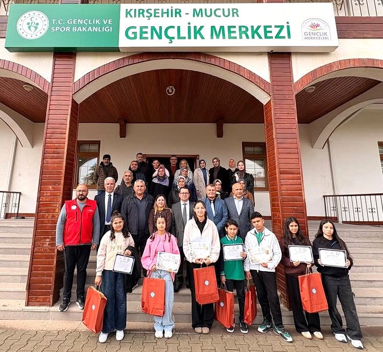 Mucur’da Aile Sevgisi Renklerle Buluştu (4)