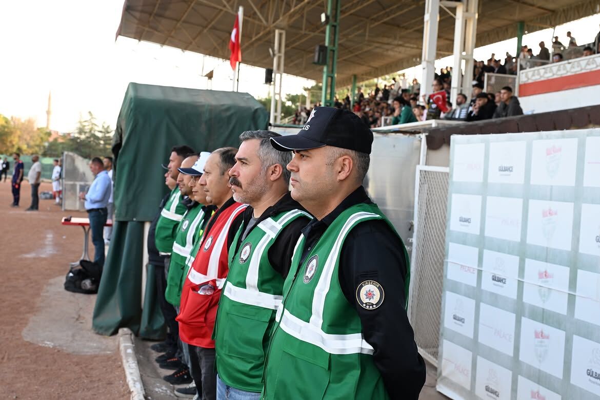 Vali Demiryürek, Kırşehir Fsk Maçını Tribünden Takip Etti 22